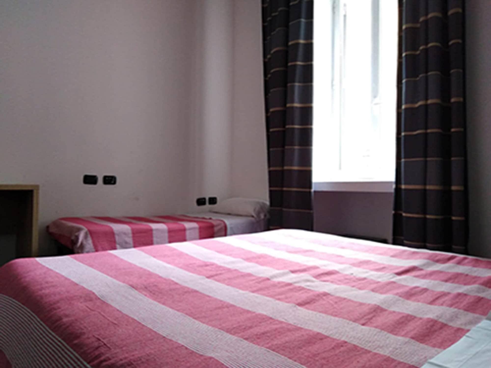M&J Place Hostel 로마 외부 사진