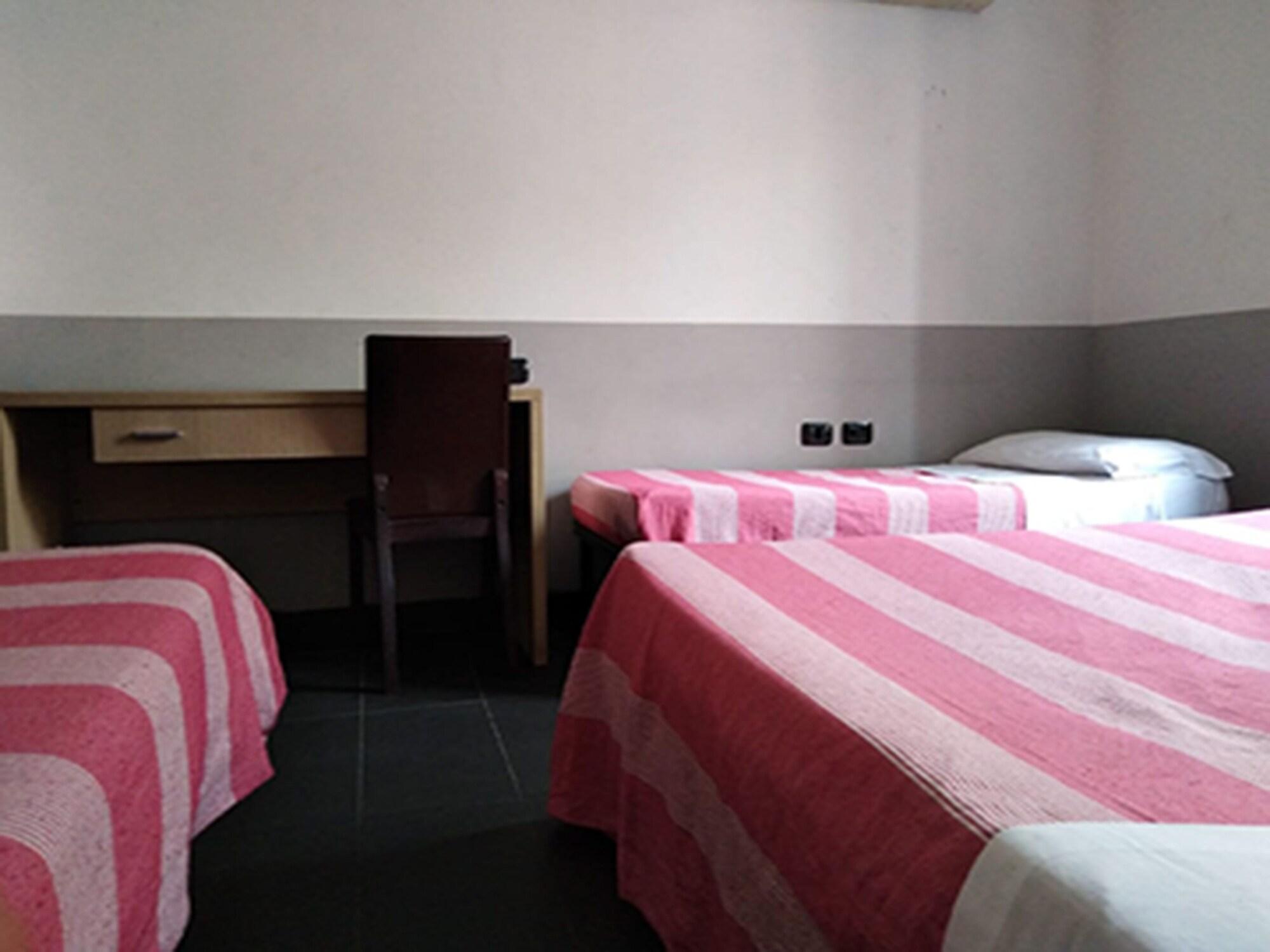 M&J Place Hostel 로마 외부 사진