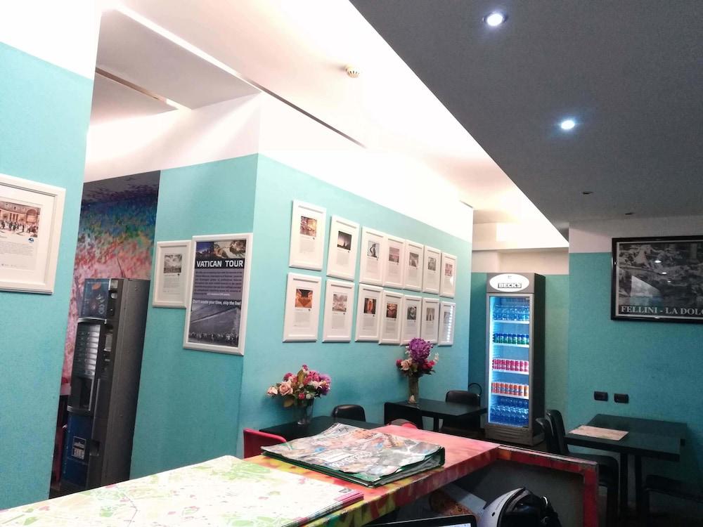 M&J Place Hostel 로마 외부 사진