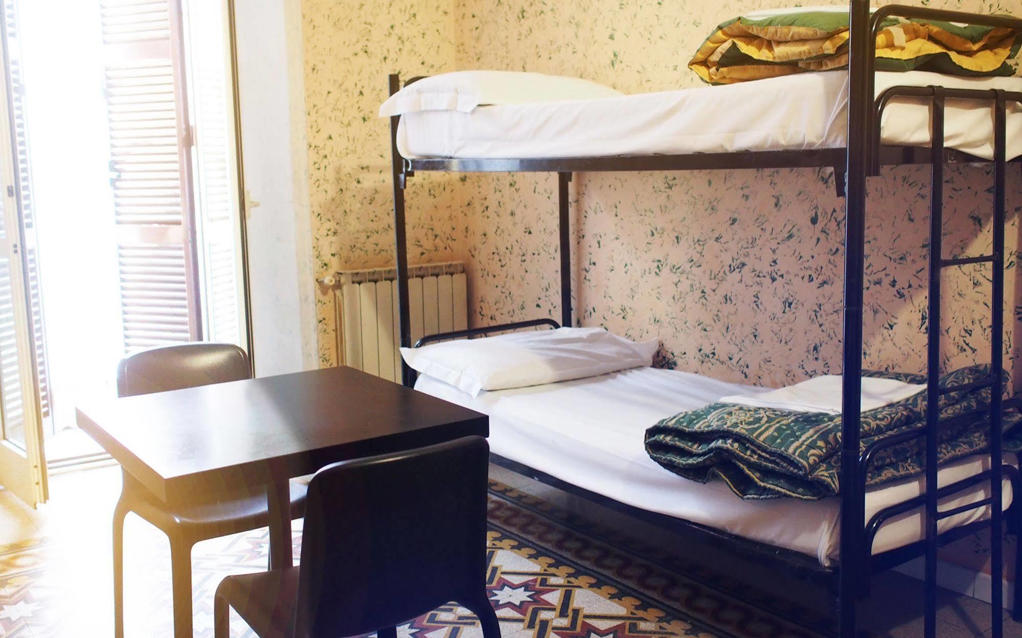 M&J Place Hostel 로마 외부 사진