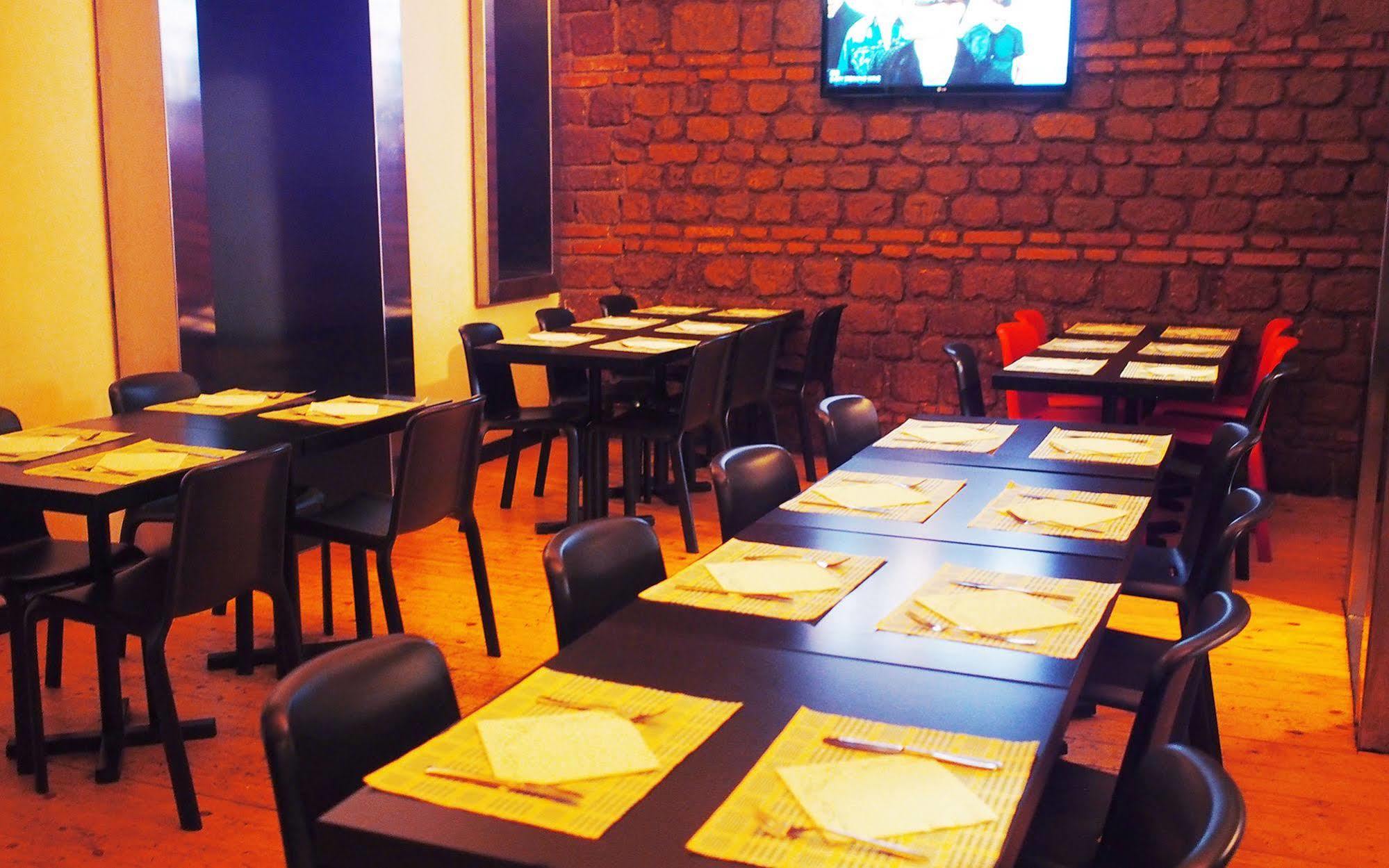 M&J Place Hostel 로마 외부 사진